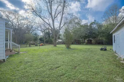 Exterior - 124 Mintz Ln, Cantonment, FL 32533 photo 5 of 6