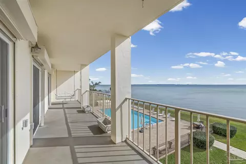 615 Bayshore Dr #305-B, Pensacola, FL 32507