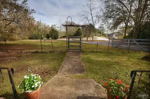 Exterior - 6475 Chestnut Rd, Molino, FL 32577 photo 27 of 32