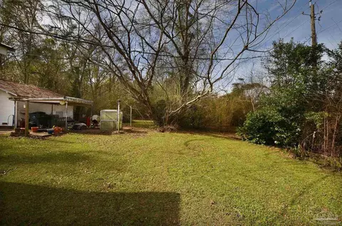 Exterior - 6475 Chestnut Rd, Molino, FL 32577 photo 2 of 32
