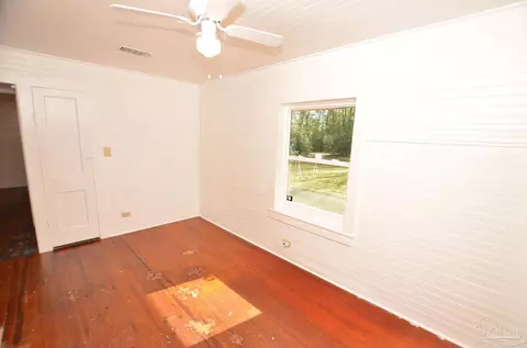 Bedroom - 6475 Chestnut Rd, Molino, FL 32577 photo 7 of 7