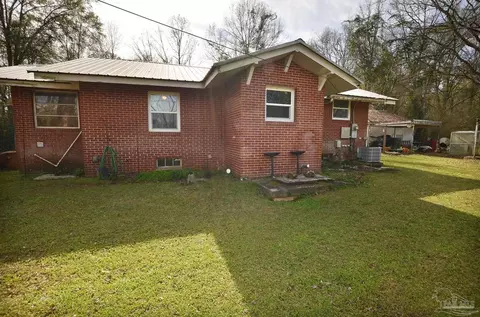 6475 Chestnut Rd, Molino, FL 32577