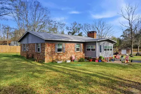 148 San Carlos Rd, Cantonment, FL 32533