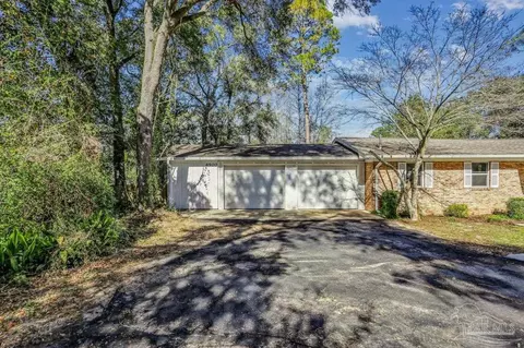 Exterior - 4900 Shell Rd, Milton, FL 32583 photo 5 of 15