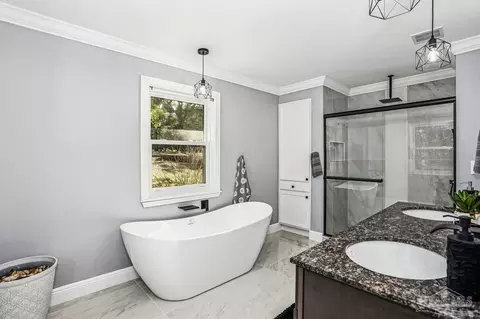 Bath - 4900 Shell Rd, Milton, FL 32583 photo 1 of 7