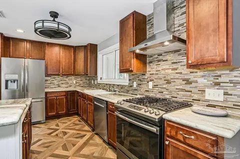 Kitchen - 4900 Shell Rd, Milton, FL 32583 photo 2 of 3
