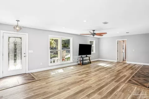 Living - 4900 Shell Rd, Milton, FL 32583 photo 1 of 3