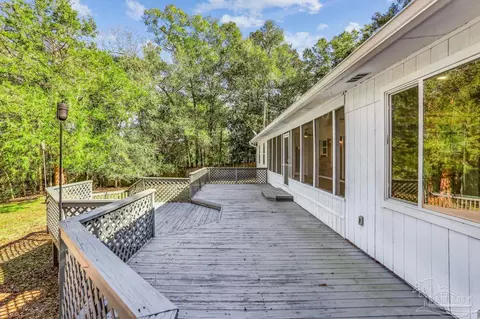 Exterior - 4900 Shell Rd, Milton, FL 32583 photo 8 of 15