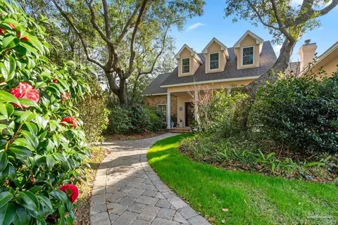 6523 Calle De Lago, Navarre, FL 32566
