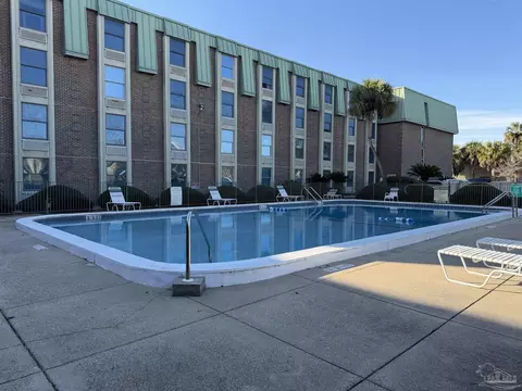 224 E Garden St #305, Pensacola, FL 32502