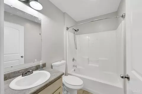 Bath - 3351 N Simmons Rd, Jay, FL 32565 photo 3 of 3
