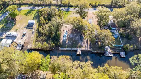 317 Katie St, Milton, FL 32583 photo 8