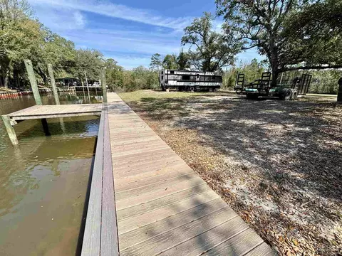317 Katie St, Milton, FL 32583 photo 2
