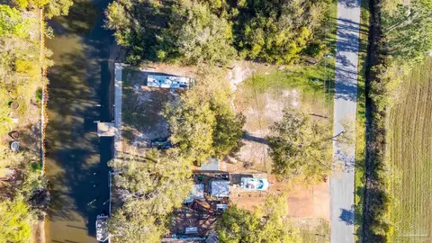317 Katie St, Milton, FL 32583 photo 7