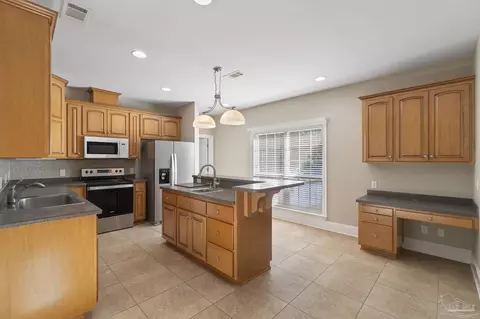 Kitchen - 6034 E Cambridge Way, Pace, FL 32571 photo 2 of 6