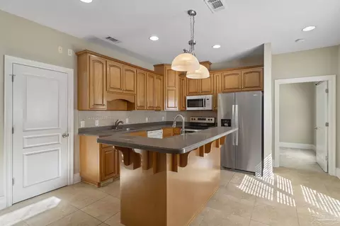 Kitchen - 6034 E Cambridge Way, Pace, FL 32571 photo 4 of 6