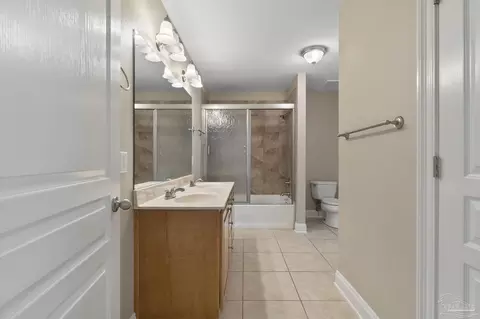 Bath - 6034 E Cambridge Way, Pace, FL 32571 photo 6 of 8