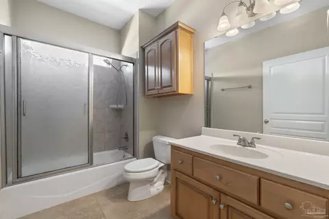Bath - 6034 E Cambridge Way, Pace, FL 32571 photo 5 of 8