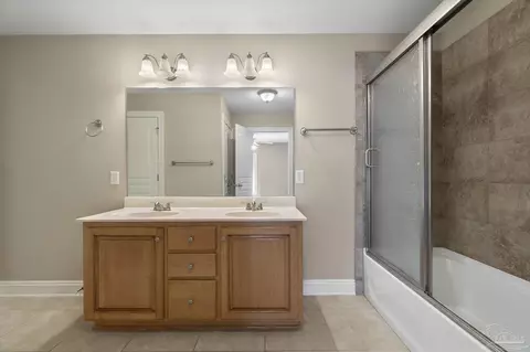 Bath - 6034 E Cambridge Way, Pace, FL 32571 photo 7 of 8