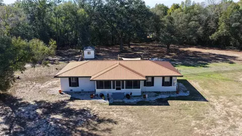 6201 Glendale Dr, Milton, FL 32570