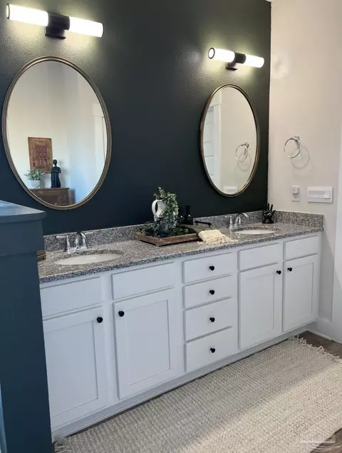 Bath - 5510 Swaine Ct, Pace, FL 32571 photo 1 of 2