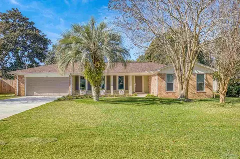 309 Dolphin St, Gulf Breeze, FL 32561