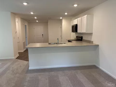 5703 Meadow Rd, Milton, FL 32583 photo 6