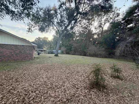 Exterior - 6928 Javid Rd, Milton, FL 32583 photo 4 of 4