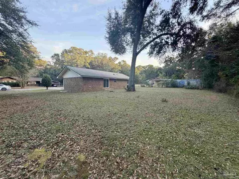 Exterior - 6928 Javid Rd, Milton, FL 32583 photo 3 of 4