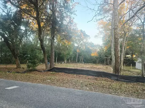 6206 Lucy St, Pensacola, FL 32503