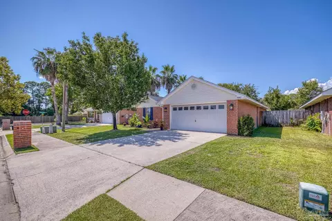 3747 Boardwalk Ct, Gulf Breeze, FL 32563