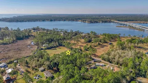 02 Petersen Pt Rd, Milton, FL 32583