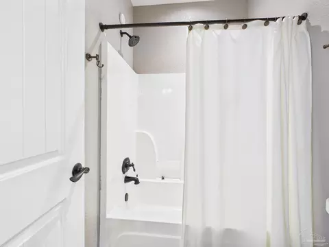 Bath - 3232 Southfork Dr, Pace, FL 32571 photo 9 of 12