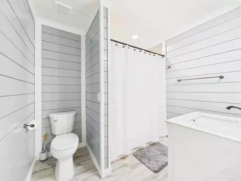 Bath - 3232 Southfork Dr, Pace, FL 32571 photo 11 of 12