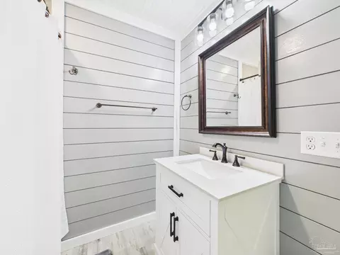 Bath - 3232 Southfork Dr, Pace, FL 32571 photo 12 of 12
