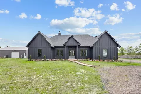 Exterior - 7664 Buffalo Ridge Rd, Pace, FL 32571 photo 11 of 14