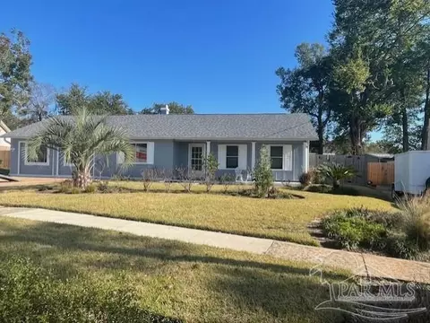 4560 Shadesview Dr, Pensacola, FL 32504