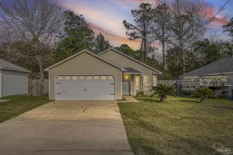 2466 Redoubt Ave, Pensacola, FL 32507
