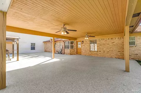 Exterior - 6590 Warren Rd, Milton, FL 32583 photo 4 of 10