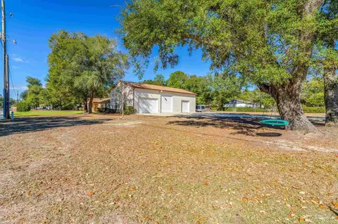 Exterior - 6590 Warren Rd, Milton, FL 32583 photo 10 of 10