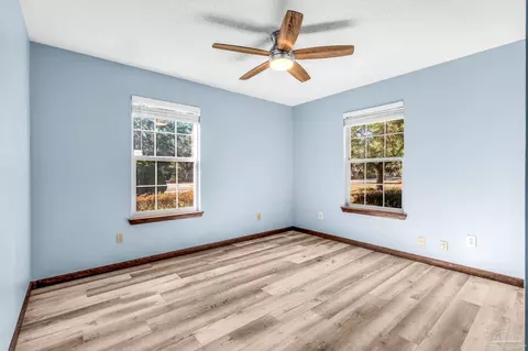 Bedroom - 6590 Warren Rd, Milton, FL 32583 photo 2 of 3