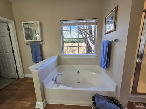 Bath - 4147 Lancaster Gate Dr, Pace, FL 32571 photo 4 of 9