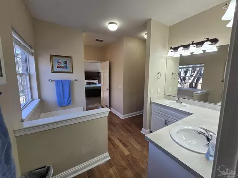 Bath - 4147 Lancaster Gate Dr, Pace, FL 32571 photo 7 of 9