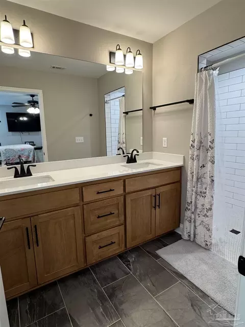 Bath - 2360 Trudy Ln, Jay, FL 32565 photo 1 of 4