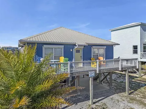 401 W Buchanan Ct, Gulf Shores, AL 36542