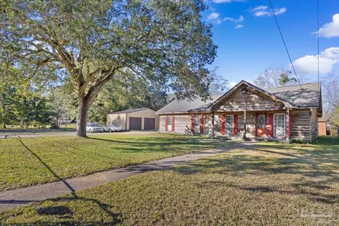 650 Hawkins St, Pensacola, FL 32534
