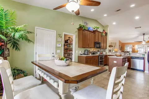 Dining - 4925 Spears St, Pace, FL 32571 photo 5 of 5