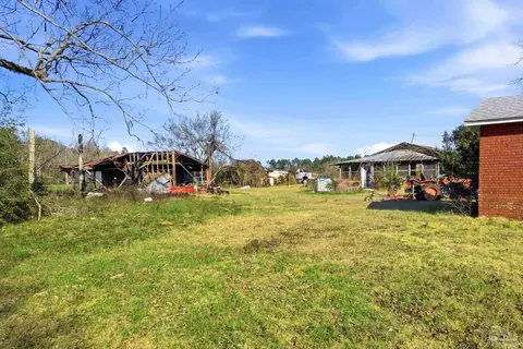 Exterior - 5135 Market Rd, Jay, FL 32565 photo 10 of 14