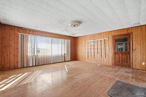 Living - 5135 Market Rd, Jay, FL 32565 photo 4 of 5