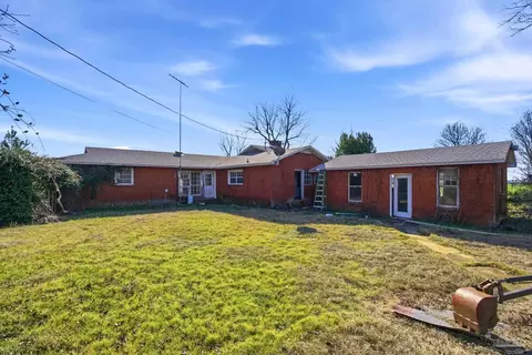 Exterior - 5135 Market Rd, Jay, FL 32565 photo 7 of 14